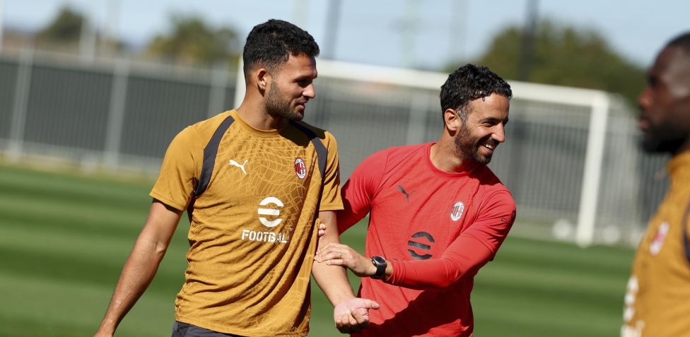 In de zomer van 2026 versterkte AC Milan zijn selectie met de komst van talentvolle jonge spelers